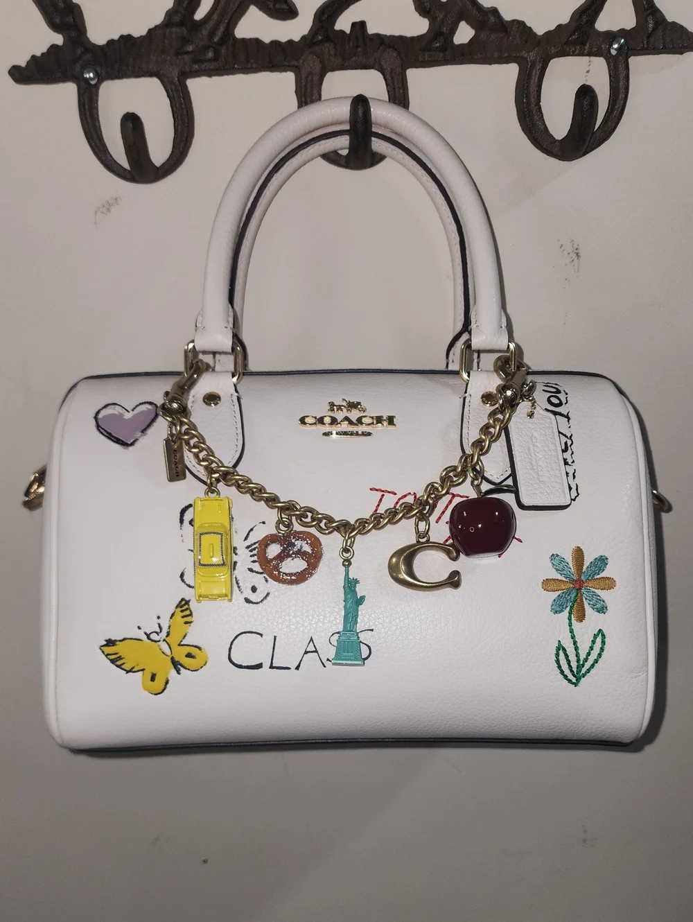 COACH White Pebbled Leather Rowan Sketch NYC Print Satchel Style CAK19 NEW